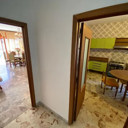 Crystal Flat Apartment