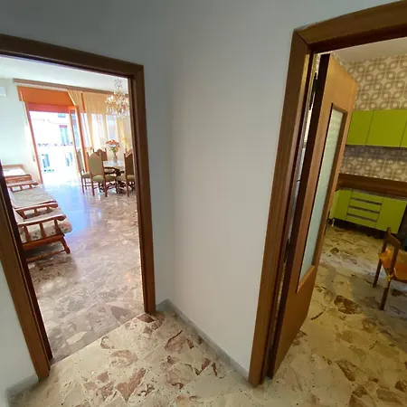 Crystal Flat Apartment *